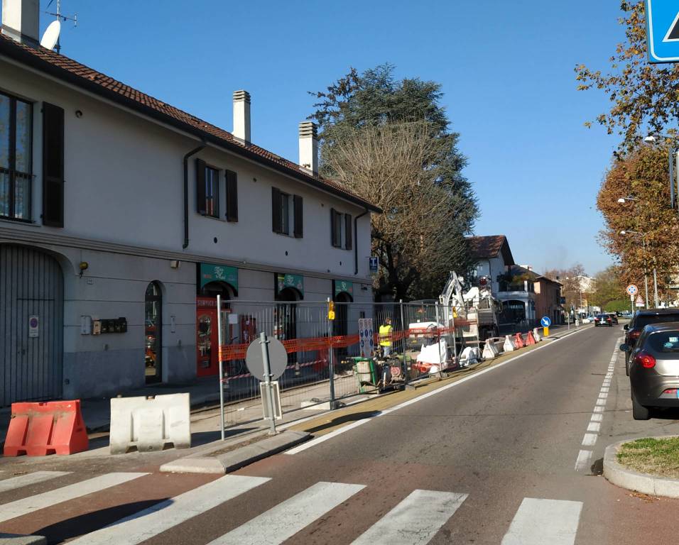 Saronno, procedono i lavori in via Varese