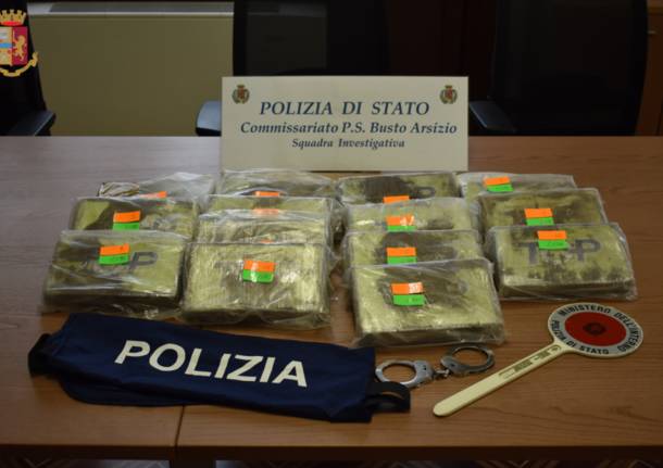 sequestro cocaina polizia commissariato busto arsizio