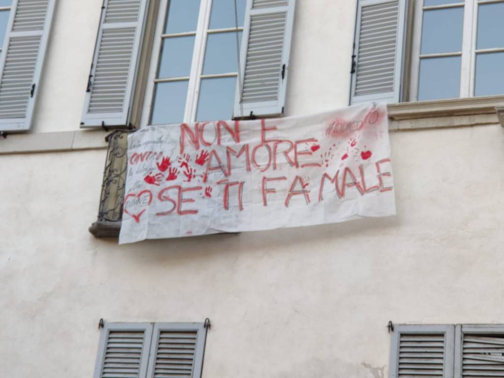 Turate dice no alla violenza contro le donne