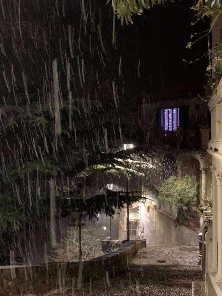 Nevicata notturna al Sacro Monte