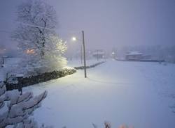 Dai balconi alle strade, il Varesotto sotto la neve