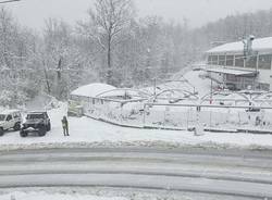 Jerago con Orago, la protezione civile e il varese4x4  collaborano per superare l\'emergenza neve