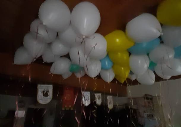 Dairago, 300 palloncini in volo con le letterine dei bambini
