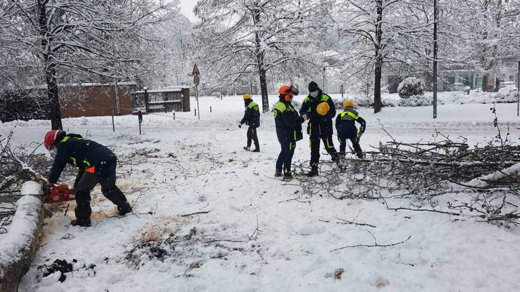 Gli interventi della Prociv Legnano per la nevicata