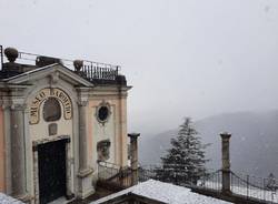 Il sacro Monte si risveglia con la prima neve