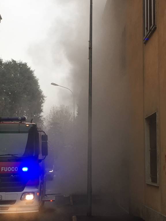 Incendio in via Ratti a Legnano