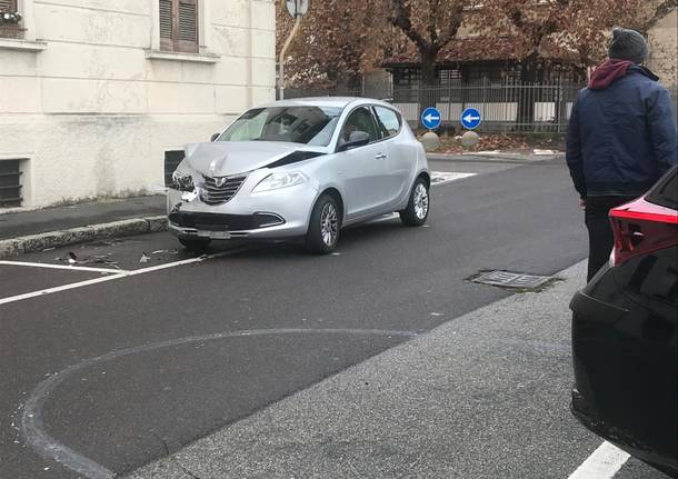 Incidente tra via Palermo e via Puccini a Legnano