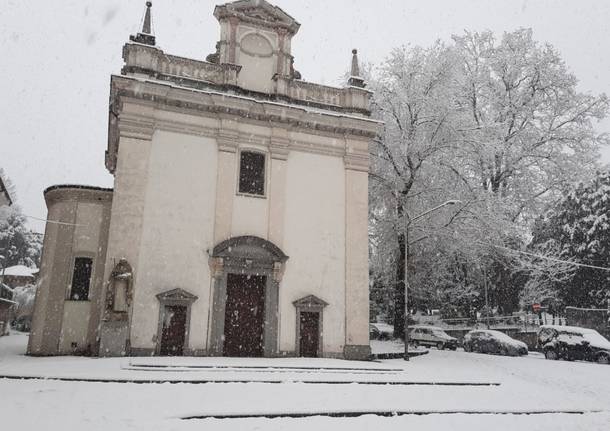 La neve a Varese, da piazza Monte Grappa al Sacro Monte