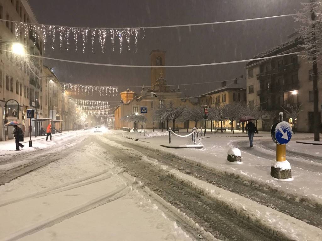 Le immagini di Saronno sotto la neve