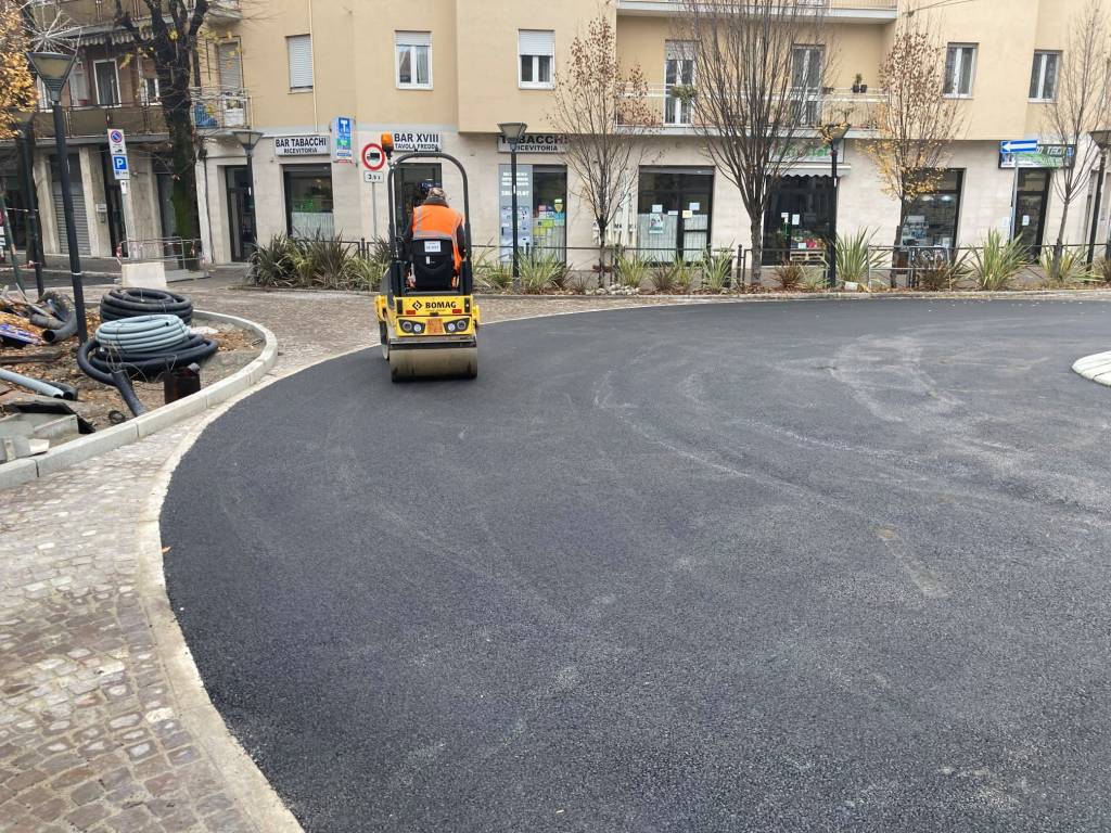 Proseguono i lavori in centro a Limbiate 