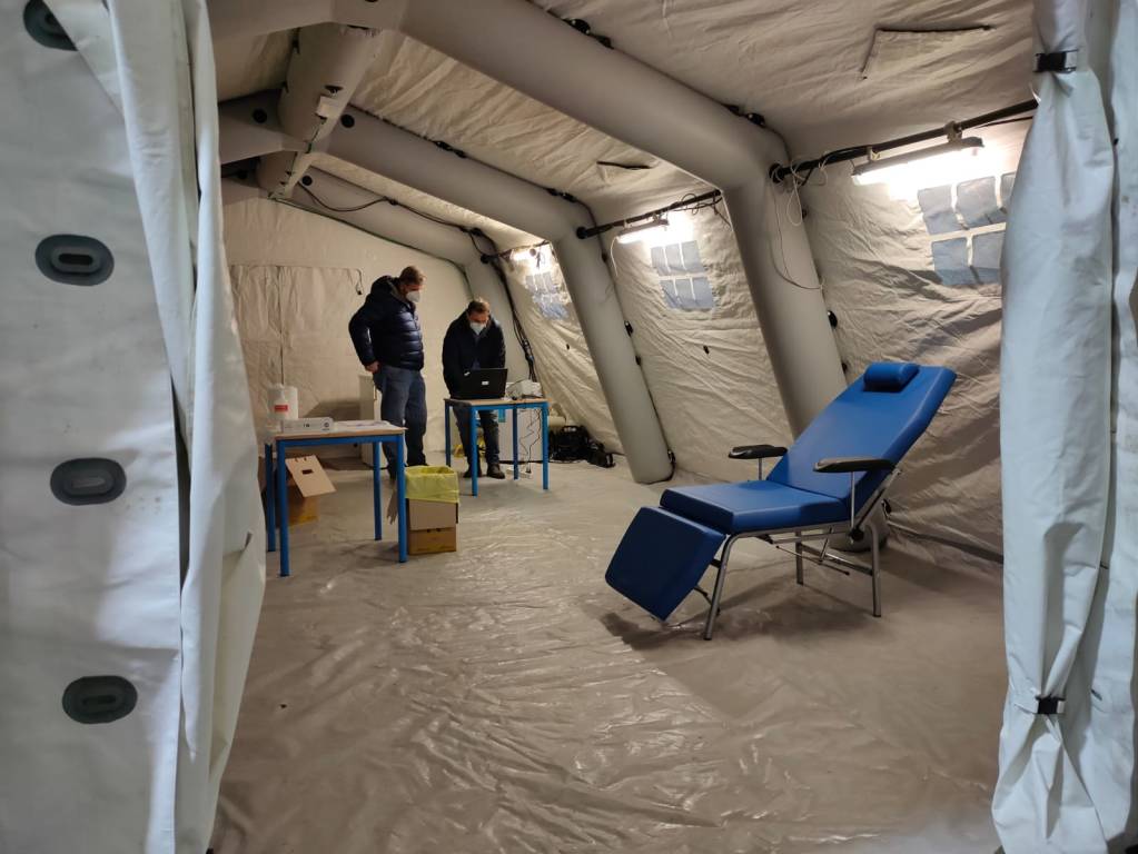 Saronno, apre il punto tamponi all'ex bocciodromo