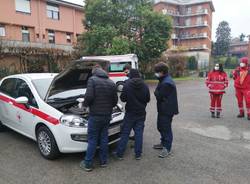 Saronno, check up degli studenti dello Ial ai mezzi della Croce Rossa 