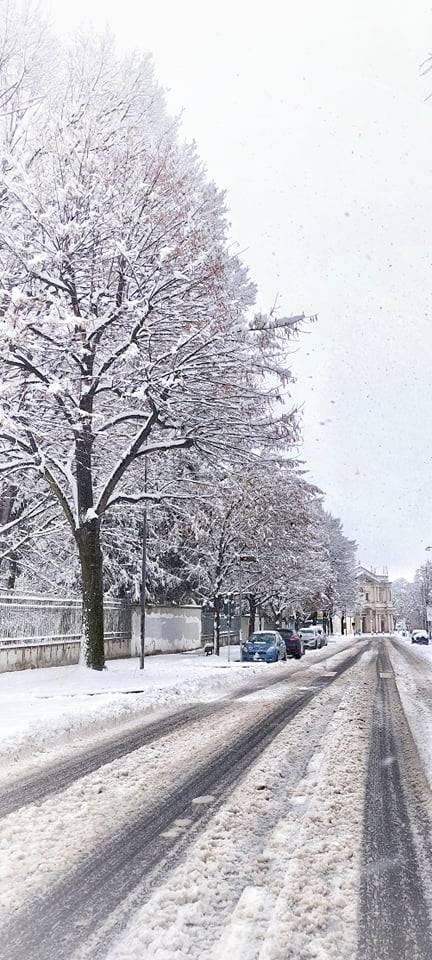 Saronno sotto la neve (foto di Emanuele Santagostino)