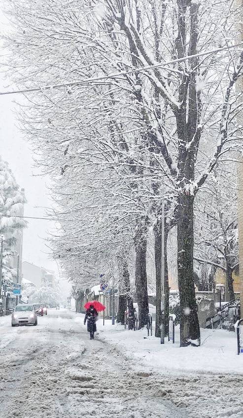 Saronno sotto la neve (foto di Emanuele Santagostino)