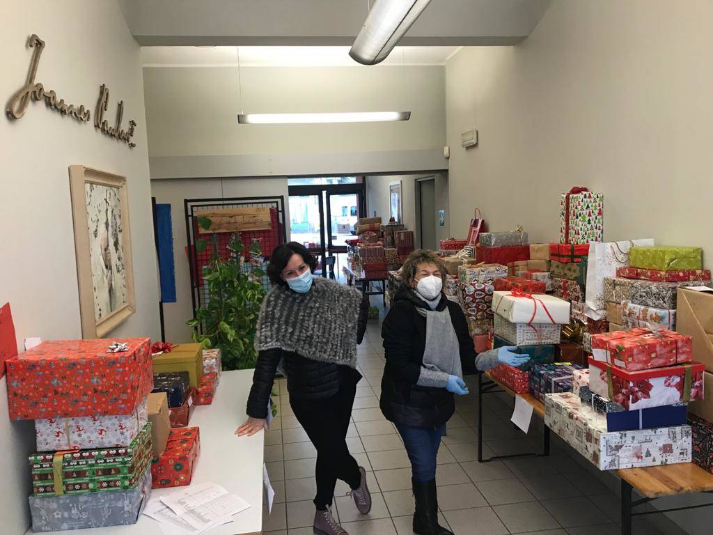 1500 "scatole di Natale" a Gallarate