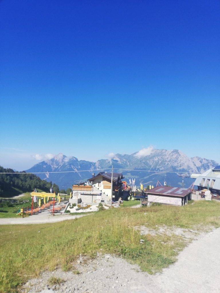 Dal Lago Maggiore al Lago di Garda a piedi e in bici: il viaggio di Davide