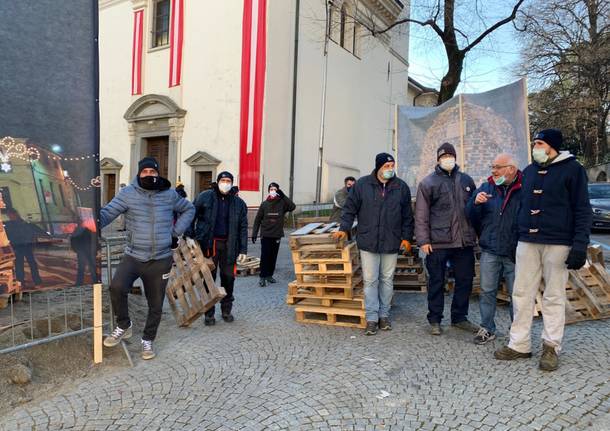 Falò di Sant'Antonio 2021: consegnati i bigliettini dei lettori di VareseNews