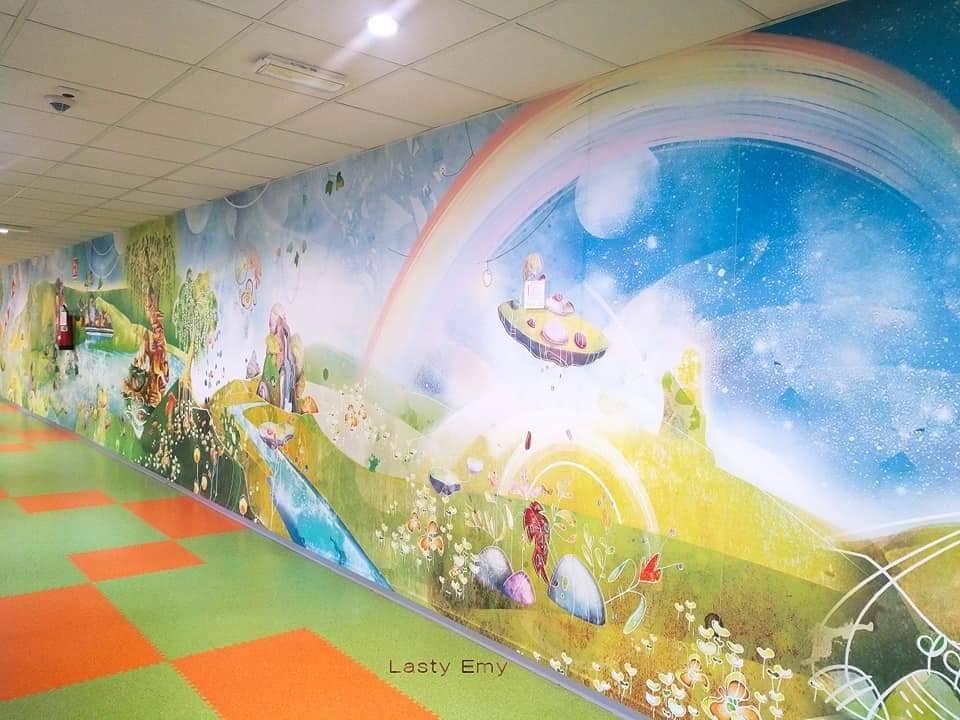 I reparti del "Del Ponte" diventano un bosco da favola