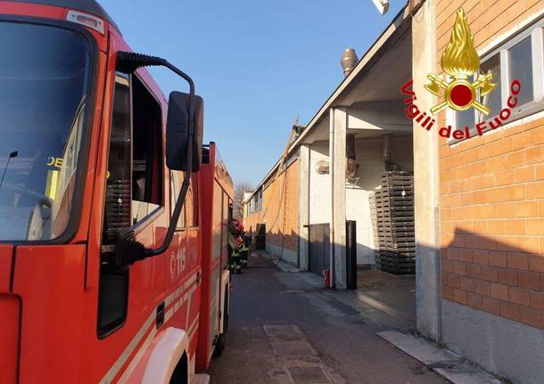 Incendio azienda Gorla Minore