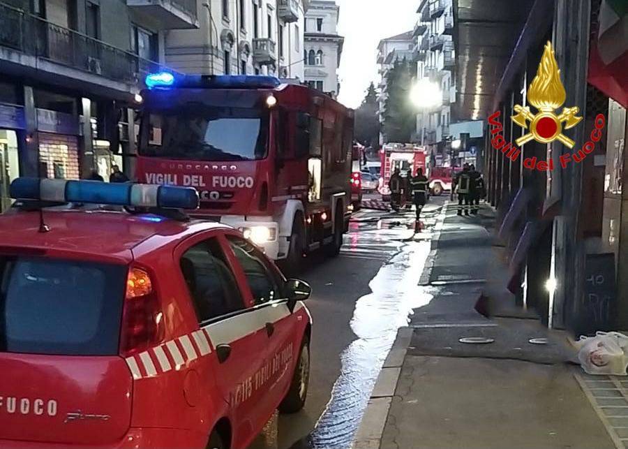 Incendio nel centro di Varese