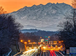 La A26 a Besnate e il Monte Rosa  foto di Luca Sacchet