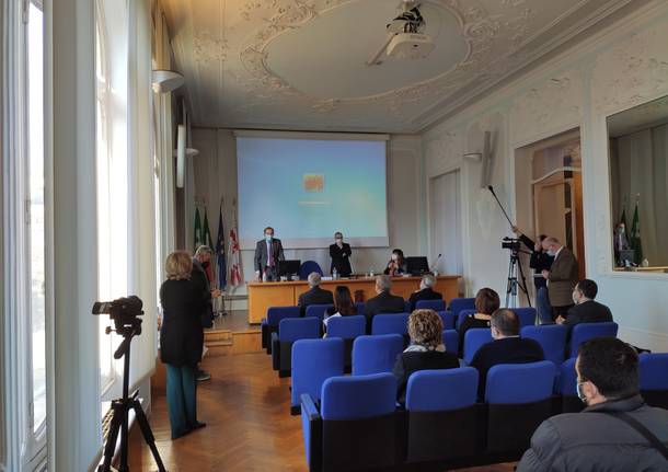 La consegna delle medaglie d’oro ai deportati della provincia di Varese