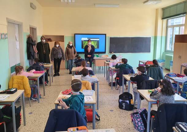 lavori alle scuole carducci cerro maggiore