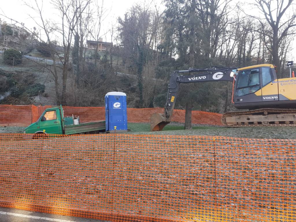 Lavori piazza della Pesa ad Azzate