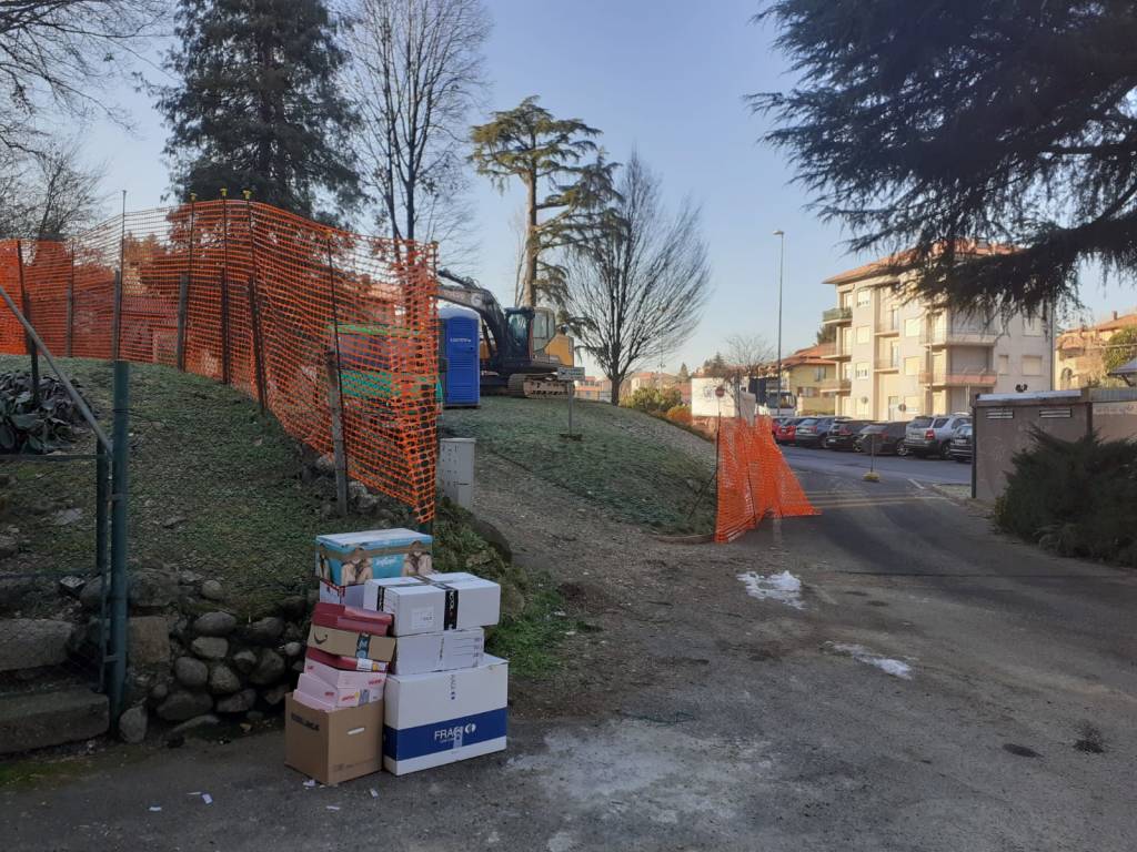 Lavori piazza della Pesa ad Azzate