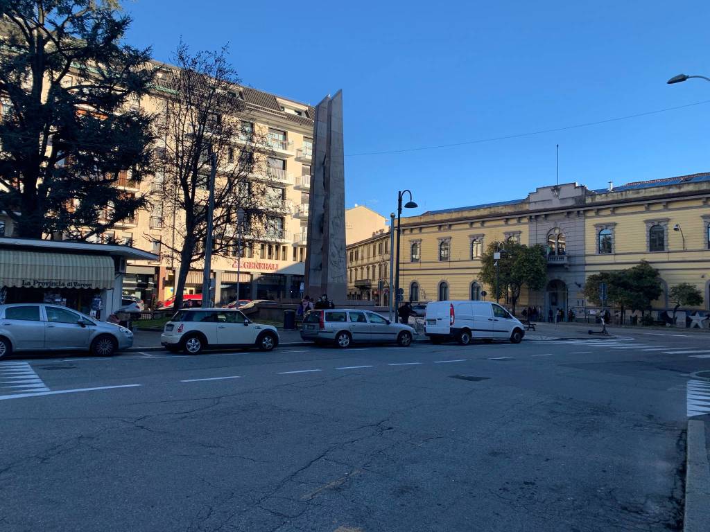 piazza trento e trieste busto arsizio liceo crespi