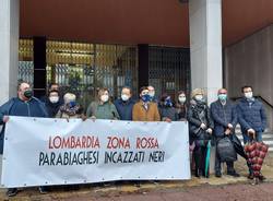 Parabiago, commercianti in piazza contro la "zona rossa"