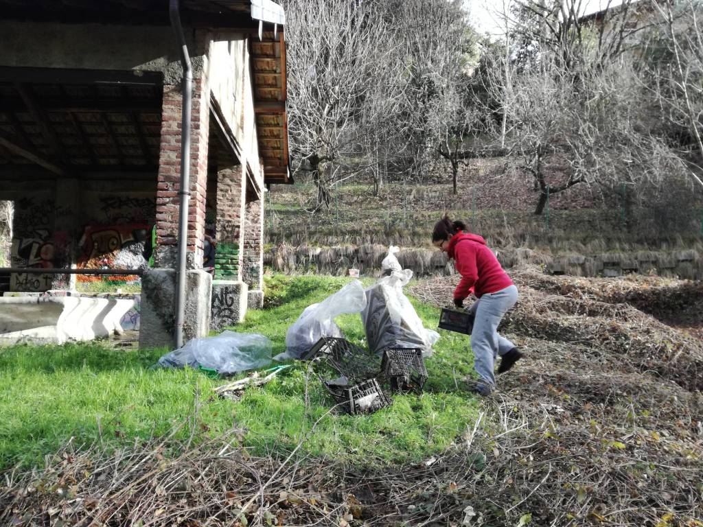 Ripulito il lavatoio di Bobbiate 