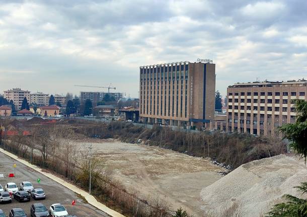 Saronno, ripartono i lavori all'ex Cemsa: il punto sulla grande area dismessa nel retro stazione