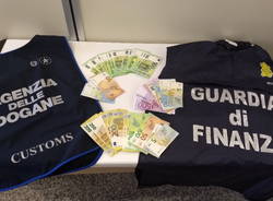 sequestro valuta guardia di finanza como