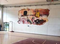 Uboldo, nella palestra "Giulio Galli" un murales nel ricordo di Kobe Bryant, Drazen Petrovic e Giulio