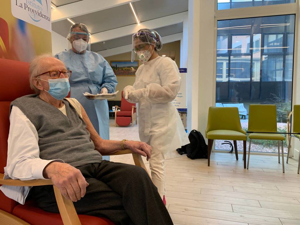 vaccinazione anti covid busto arsizio la provvidenza