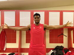 John Egbunu è a Varese: le prime foto del pivot della Openjobmetis