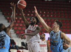 Openjobmetis Varese - Vanoli Cremona 110-105 dopo 2 t.s.