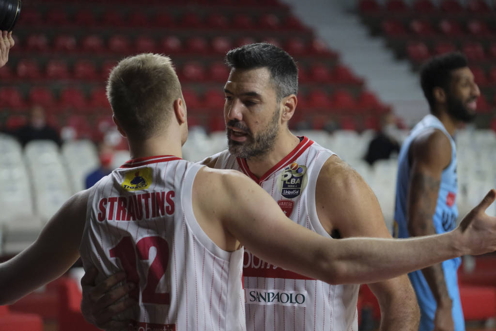 Openjobmetis Varese - Vanoli Cremona 110-105 dopo 2 t.s.