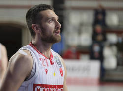 Openjobmetis Varese - Vanoli Cremona 110-105 dopo 2 t.s.