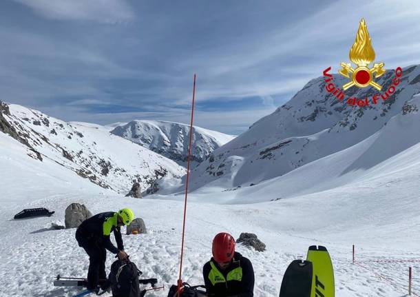 Dispersi in Abruzzo, in campo anche i vigili del fuoco di Varese