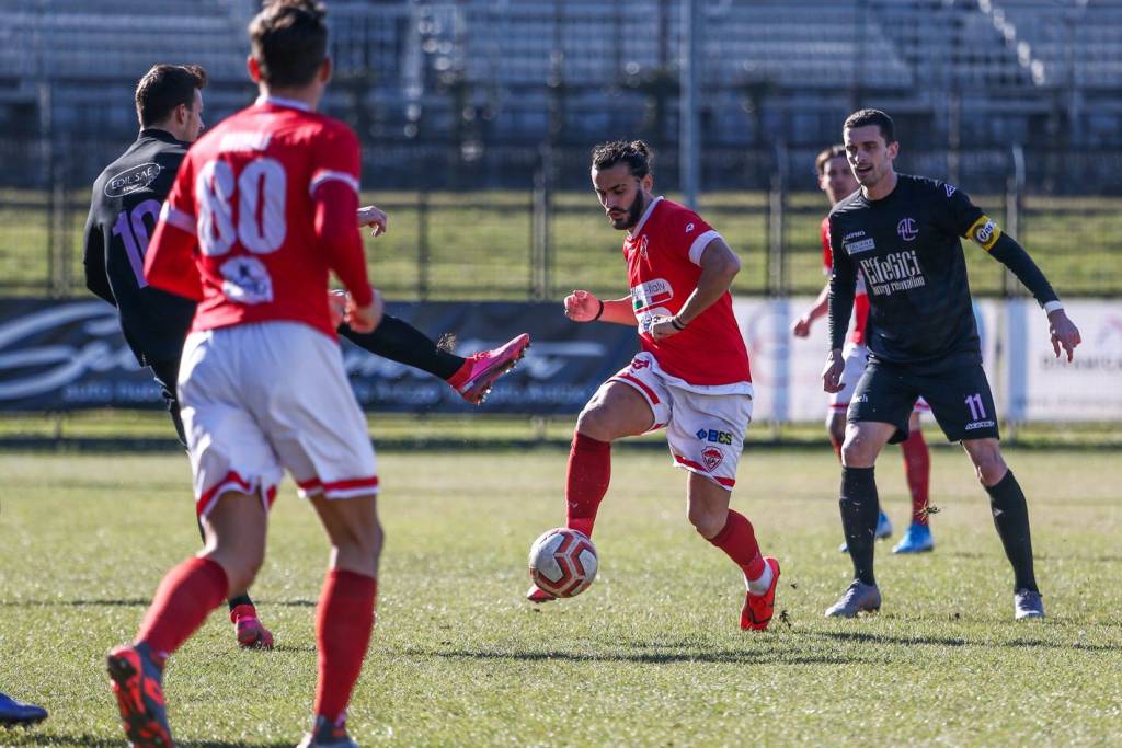 Calcio, Serie D: Legnano - Varese