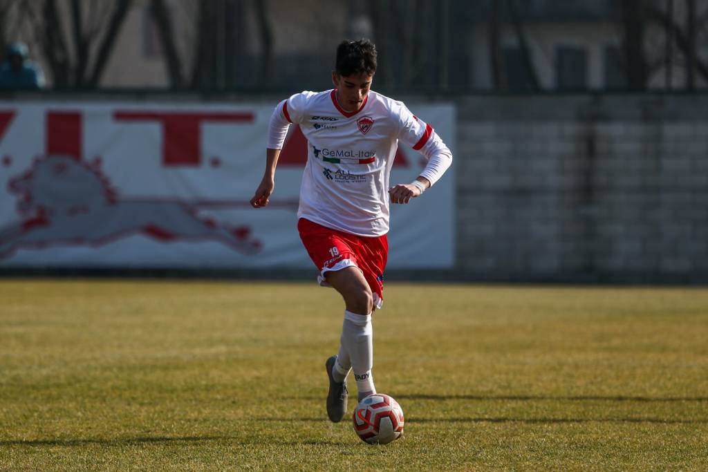 Calcio: Pdhae - Varese
