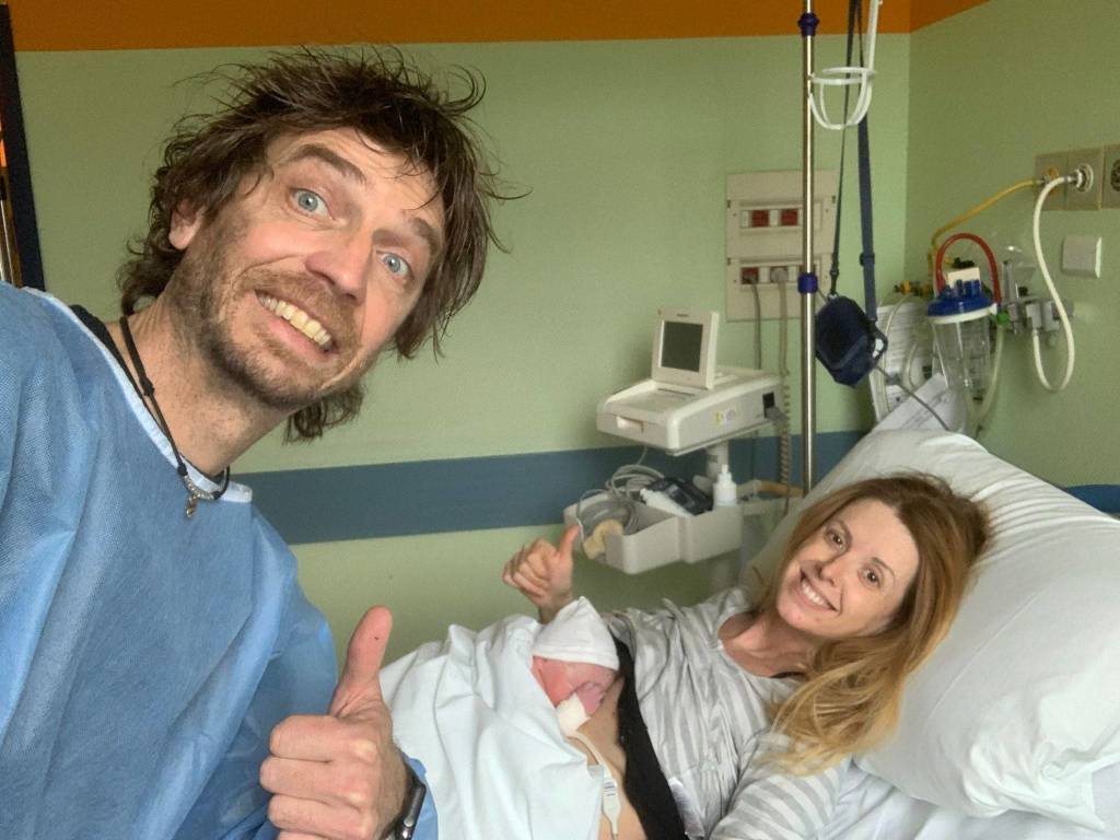 È nato Enea, il figlio di Elia Luini e Francesca