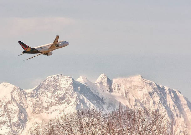 Foto del giorno 2 febbraio 2021 cardano al campo aereo malpensa