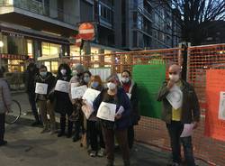 Gallarate piazza Giovanni XXIII manifestazione ambientalisti