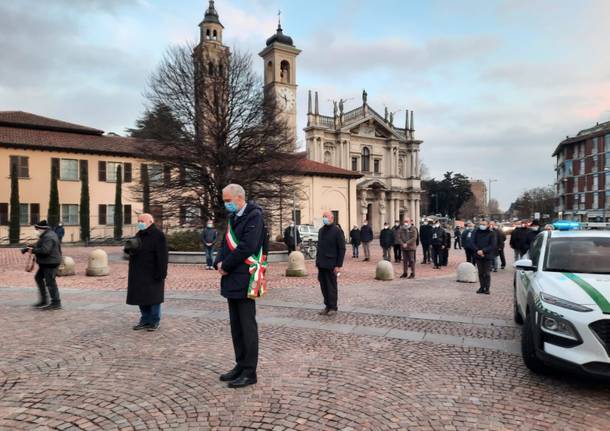 Giorno del Ricordo a Saronno, una corona d'alloro per caduti ed esuli