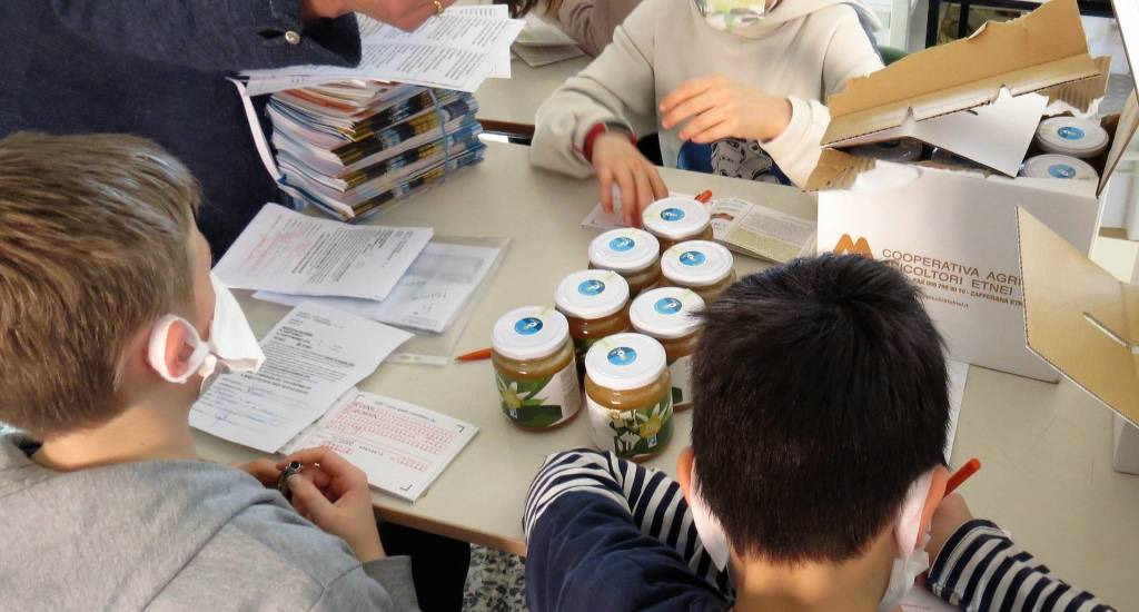 Gli alunni delle primarie "bocciano il cancro" 