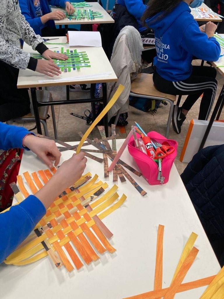 I laboratori del museo MA*GA in classe