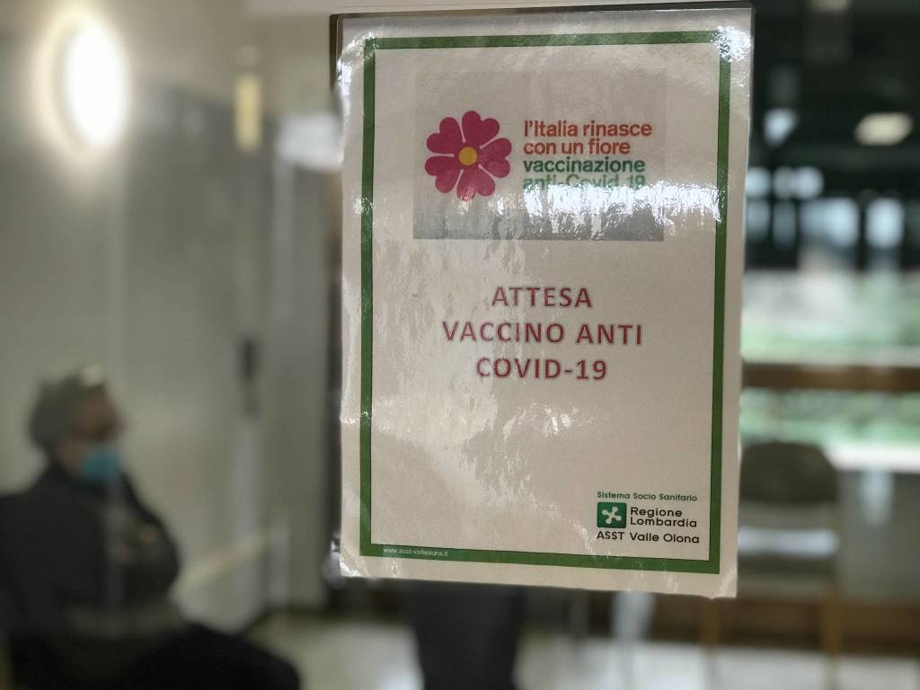 Ospedale di Saronno: al via la campagna vaccinale per gli over 80